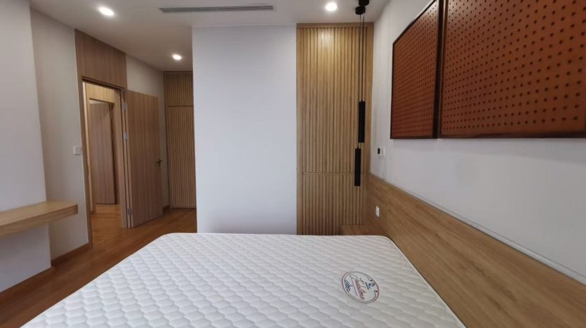 corner 3BR apartment in The Zei with lake view (2)