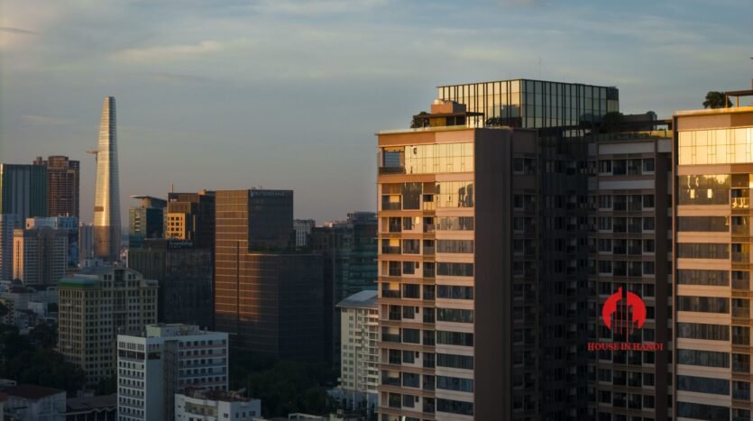 high end 3 bedroom apartment for sale in downtown saigon (4)