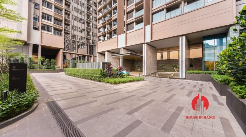 high end 3 bedroom apartment for sale in downtown saigon (9)