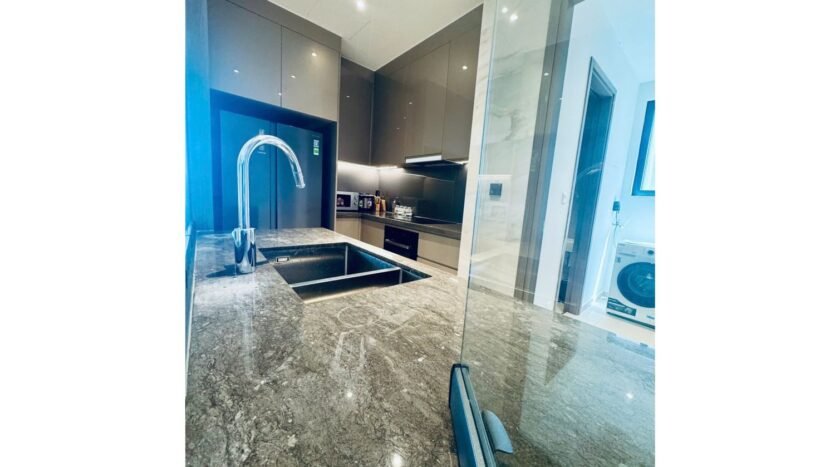 high end 3 bedroom apartment for sale in the marq saigon (9)