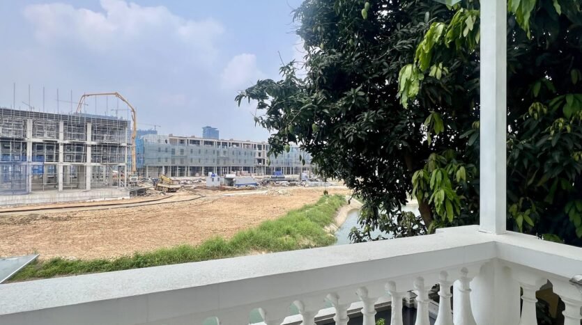 villa for rent in ciputra near international schools (2)