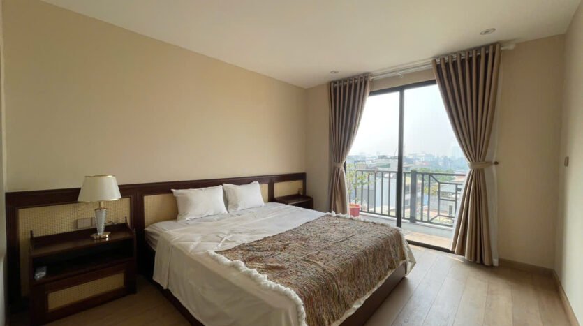 big lake view apartment for rent in truc bach (27)