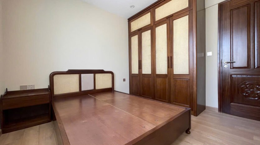 big lake view apartment for rent in truc bach (32)