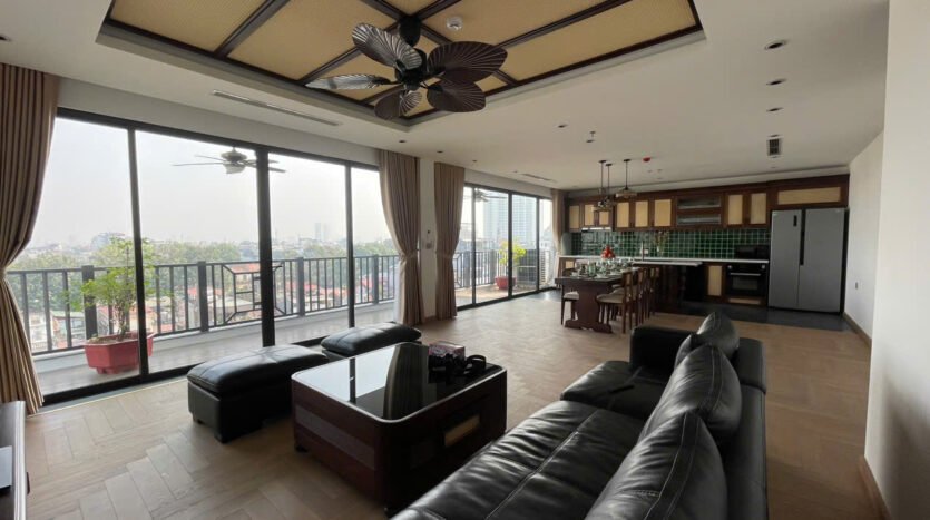 big lake view apartment for rent in truc bach (5)