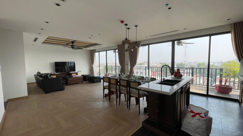 big lake view apartment for rent in truc bach (6)