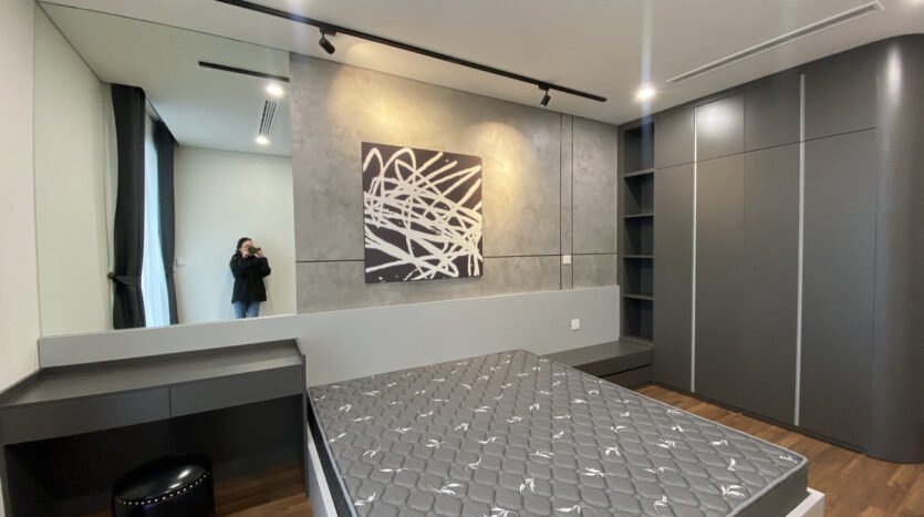 cozy & modern 3 bedroom apartment for rent in Mipec Rubik 360 Hanoi (12)