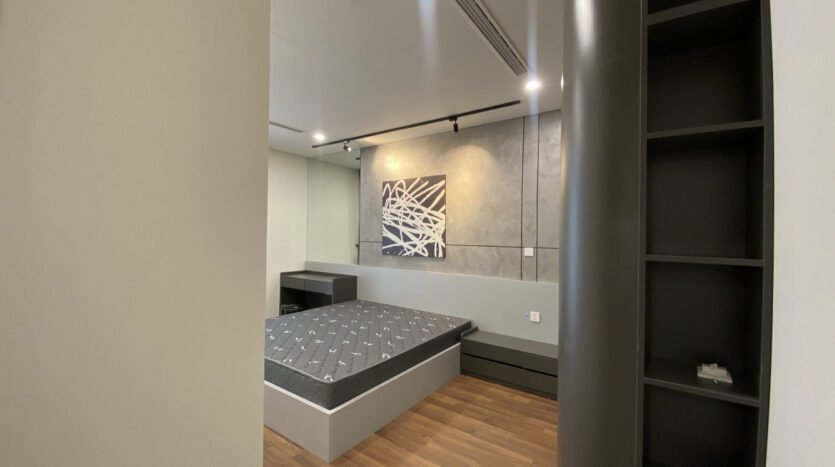 cozy & modern 3 bedroom apartment for rent in Mipec Rubik 360 Hanoi (14)