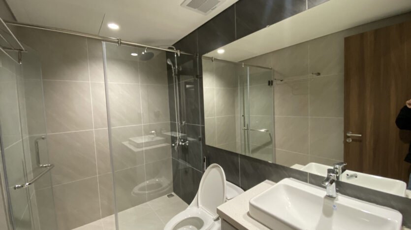 cozy & modern 3 bedroom apartment for rent in Mipec Rubik 360 Hanoi (21)