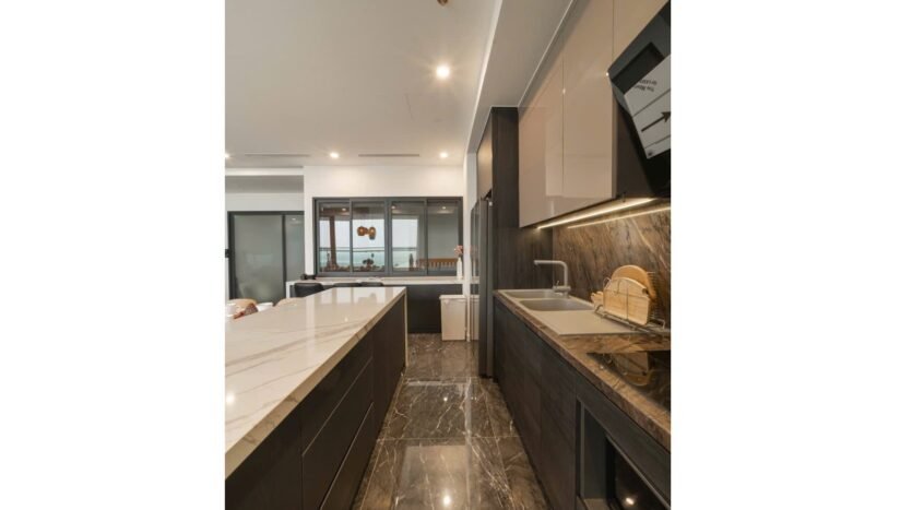 gorgeous river view apartment for sale in sunshine golden river ciputra hanoi (16)