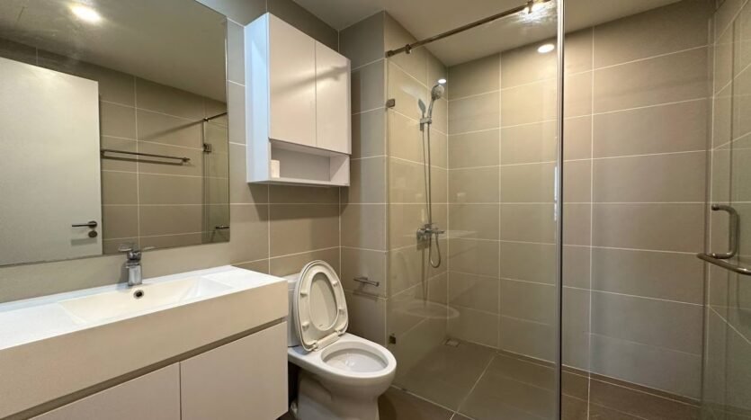 lake view 3 bedroom apartment for sale in kosmo tay ho (11)