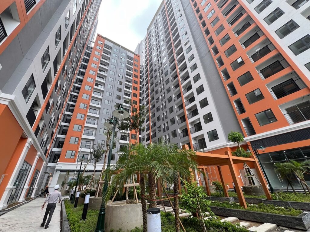 handover in yen binh complex 4