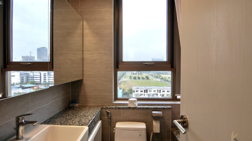 modern 3 bedroom apartment with city view in starlake hanoi (20)