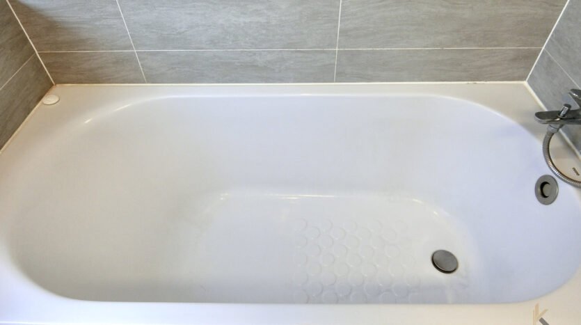 modern 3 bedroom apartment with city view in starlake hanoi (21)