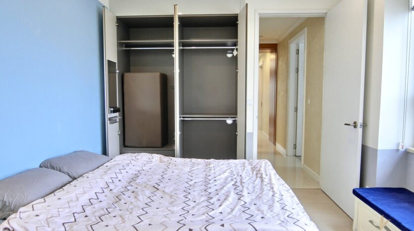 modern 3 bedroom apartment with city view in starlake hanoi (28)