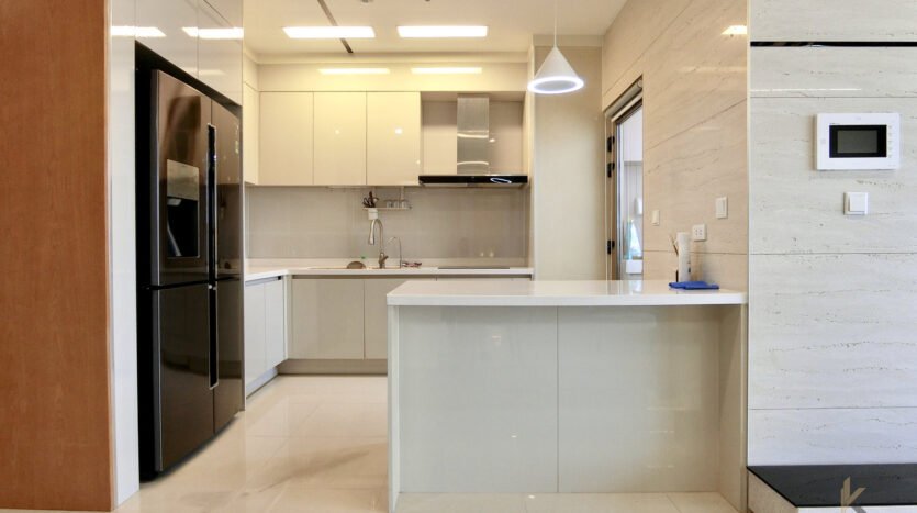 modern 3 bedroom apartment with city view in starlake hanoi (8)