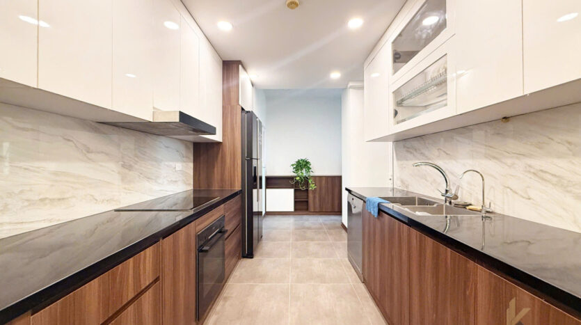 cheap but decent apartment for rent in E1 Ciputra (12)