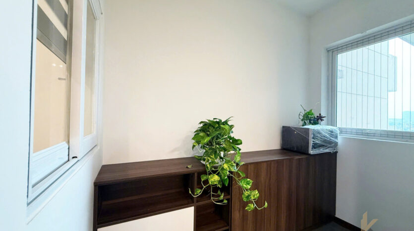 cheap but decent apartment for rent in E1 Ciputra (2)