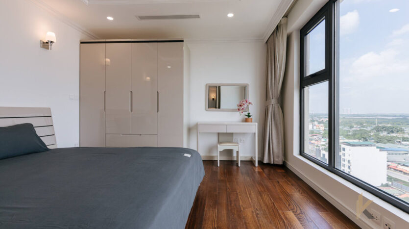 lake view 3 bedroom apartment for sale in le roi soleil quang an (15)
