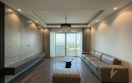 Well Renovated Apartment For Rent in E1 Tower, Ciputra
