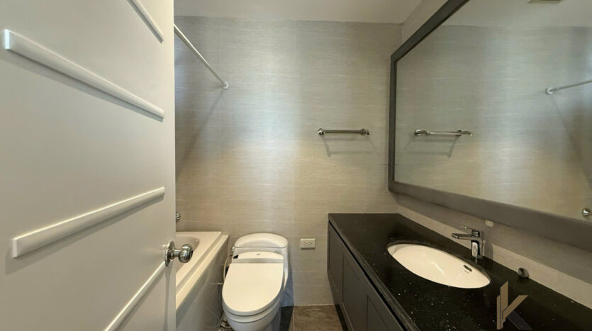 modern apartment after renovation for rent in e1 ciputra (11)