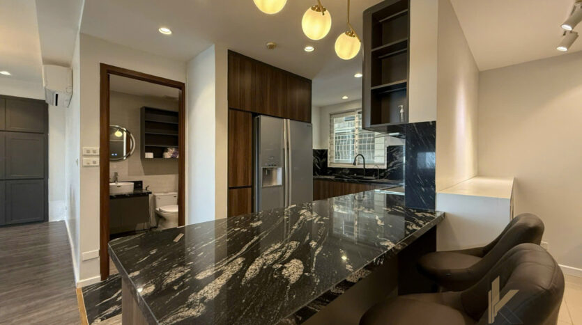 modern apartment after renovation for rent in e1 ciputra (13)