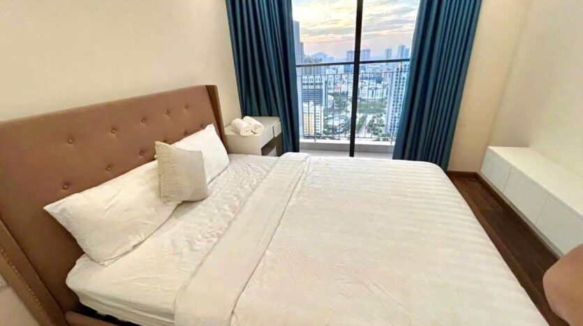 2 bedroom apartment for sale in golden park cau giay (10)