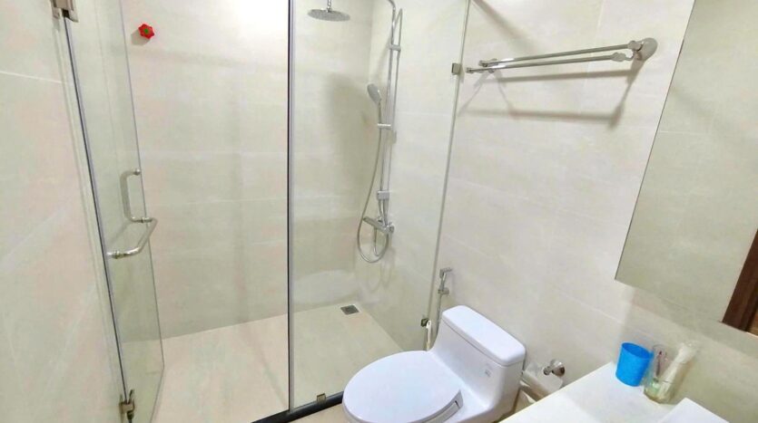 2 bedroom apartment for sale in golden park cau giay (19)