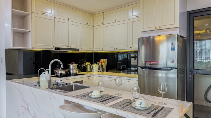 Apartment for Rent at Vinhomes D’Capitale (7)