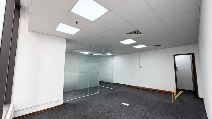 Small Office For Rent Near Shilla Hotel & IFC Building (4)