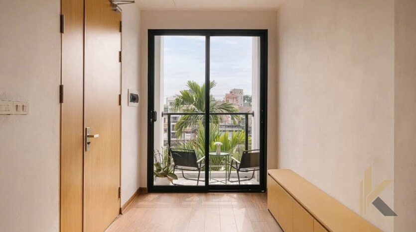 lake view 3 bedroom apartment for rent in long bien (2)