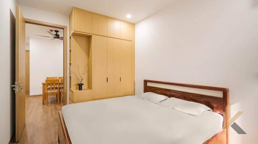 lake view 3 bedroom apartment for rent in long bien (4)