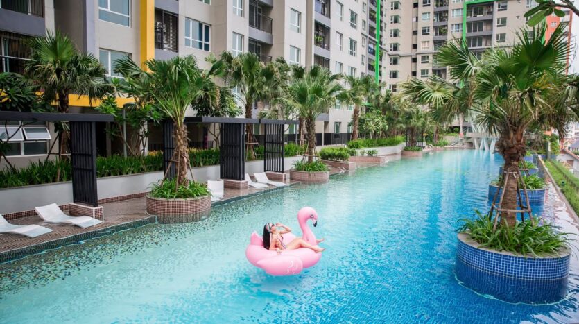 seasons avenue apartment building (1)