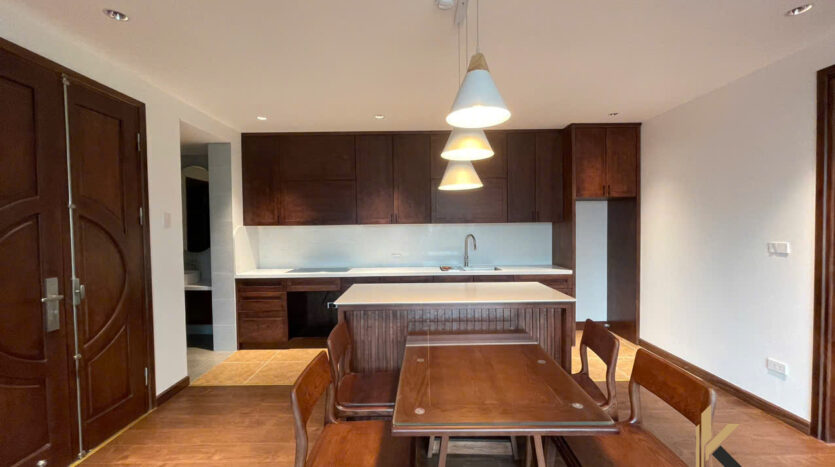 2 bedroom Apartment on Mac Dinh Chi Street (19)