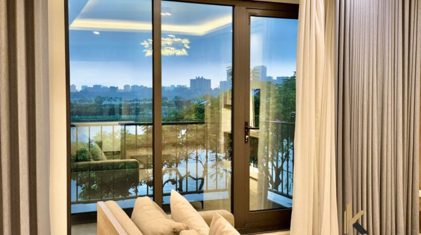 3 bedroom apartment on To Ngoc Van Street (9)