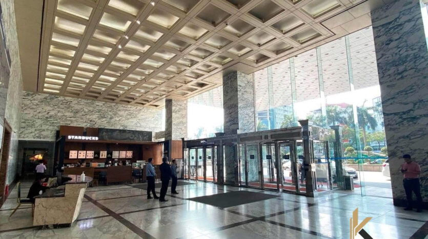 Office in Charmvit Tower (21)