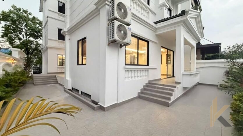Park View villa for rent in K7 Block Ciputra (4)