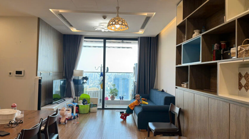 affordable 2 bedroom apartment with city view in vinhomes metropolis (12)