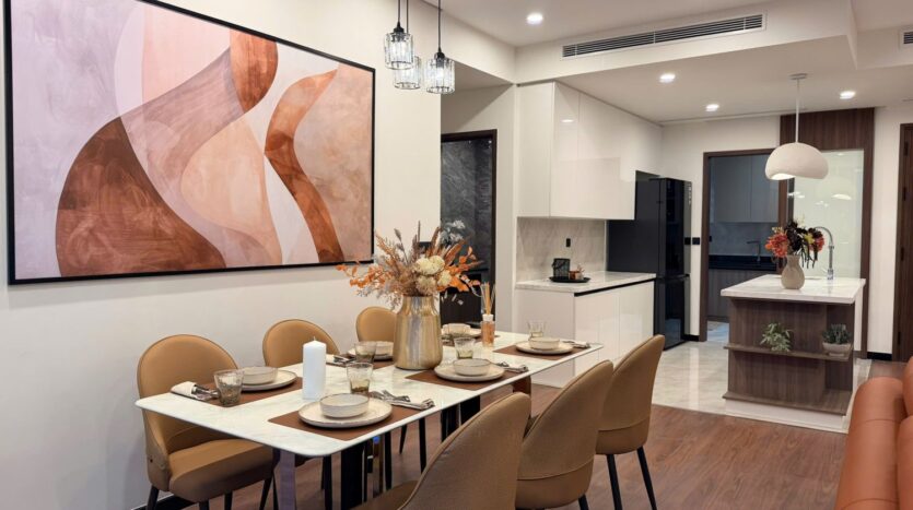 breathtaking lake view 3 bedroom apartment in Heritage Westlake (2)