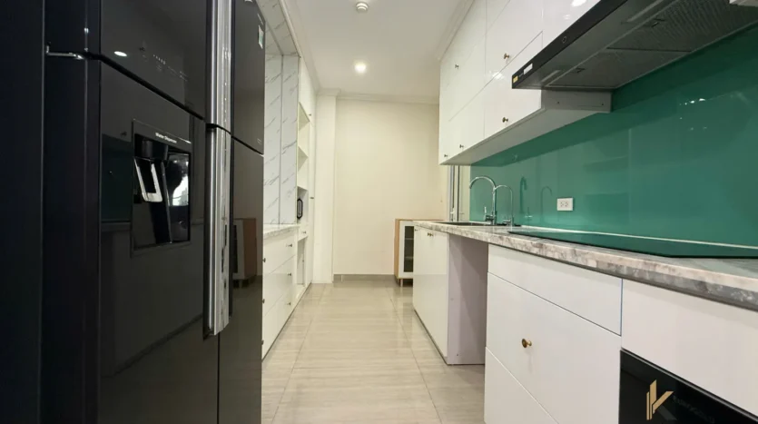 golf view apartment for rent in l4 ciputra hanoi (4)