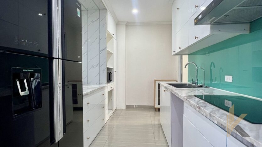 golf view apartment for rent in the link ciputra (8)