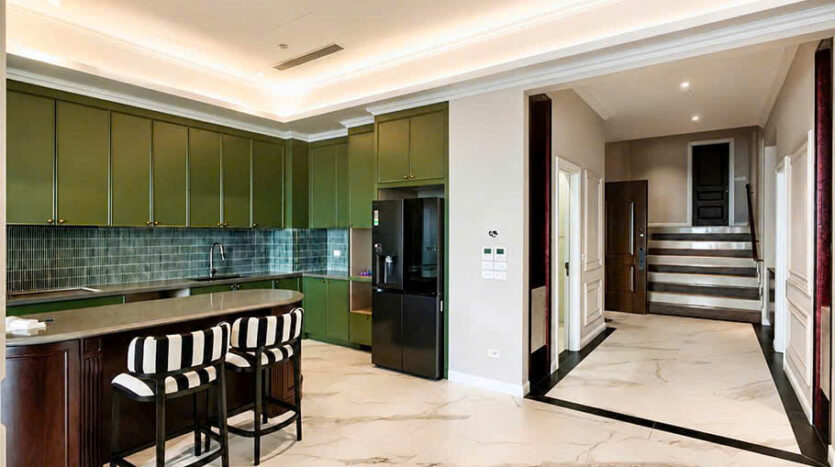 huge lake apartment for rent on Xuan Dieu street, Westlake (1)