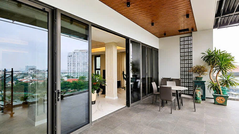 huge lake apartment for rent on Xuan Dieu street, Westlake (6)
