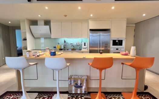 2 Bedroom West Lake View Apartment for Rent at Watermark