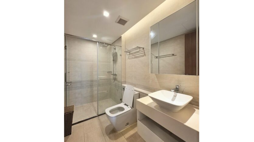 well priced 2 bedroom apartment in Vinhomes Metropolis (2)