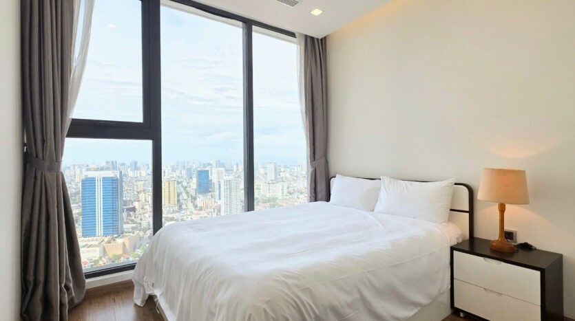 well priced 2 bedroom apartment in Vinhomes Metropolis (4)