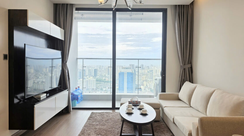 well priced 2 bedroom apartment in Vinhomes Metropolis (7)