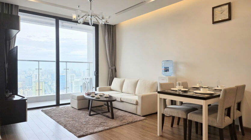 well priced 2 bedroom apartment in Vinhomes Metropolis (9)