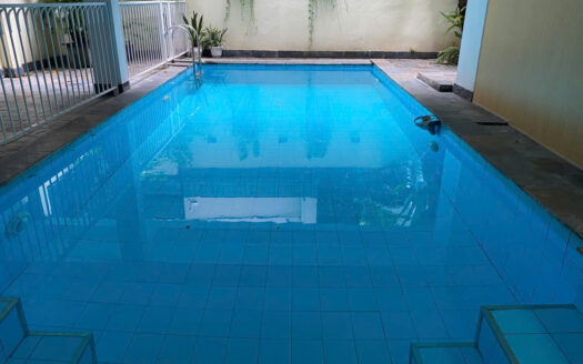 Villa with a private pool and garden for rent in Tay Ho