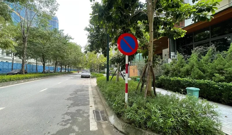 Spacious 5 Bedroom Villa for Rent in Ciputra Hanoi (17)