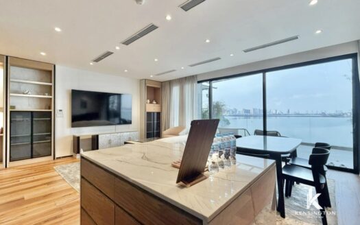 Spacious serviced apartment on Trich Sai with West Lake views